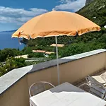Laino Bed & Breakfast 4*