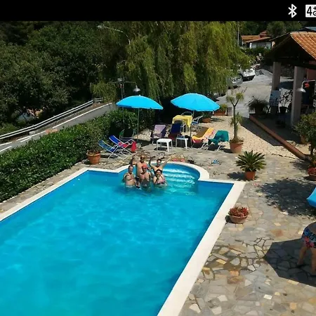 Frühstückspension Laino 3*