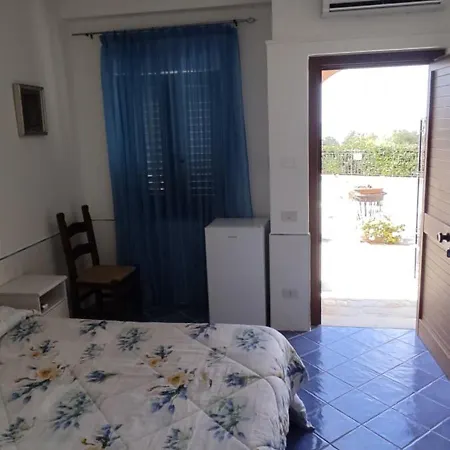 Bed & Breakfast Laino 3*